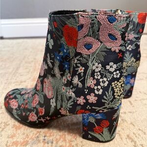 Indigo Rd Floral Embroidered Ankle Boots Block Heel Zip Booties Size 10
